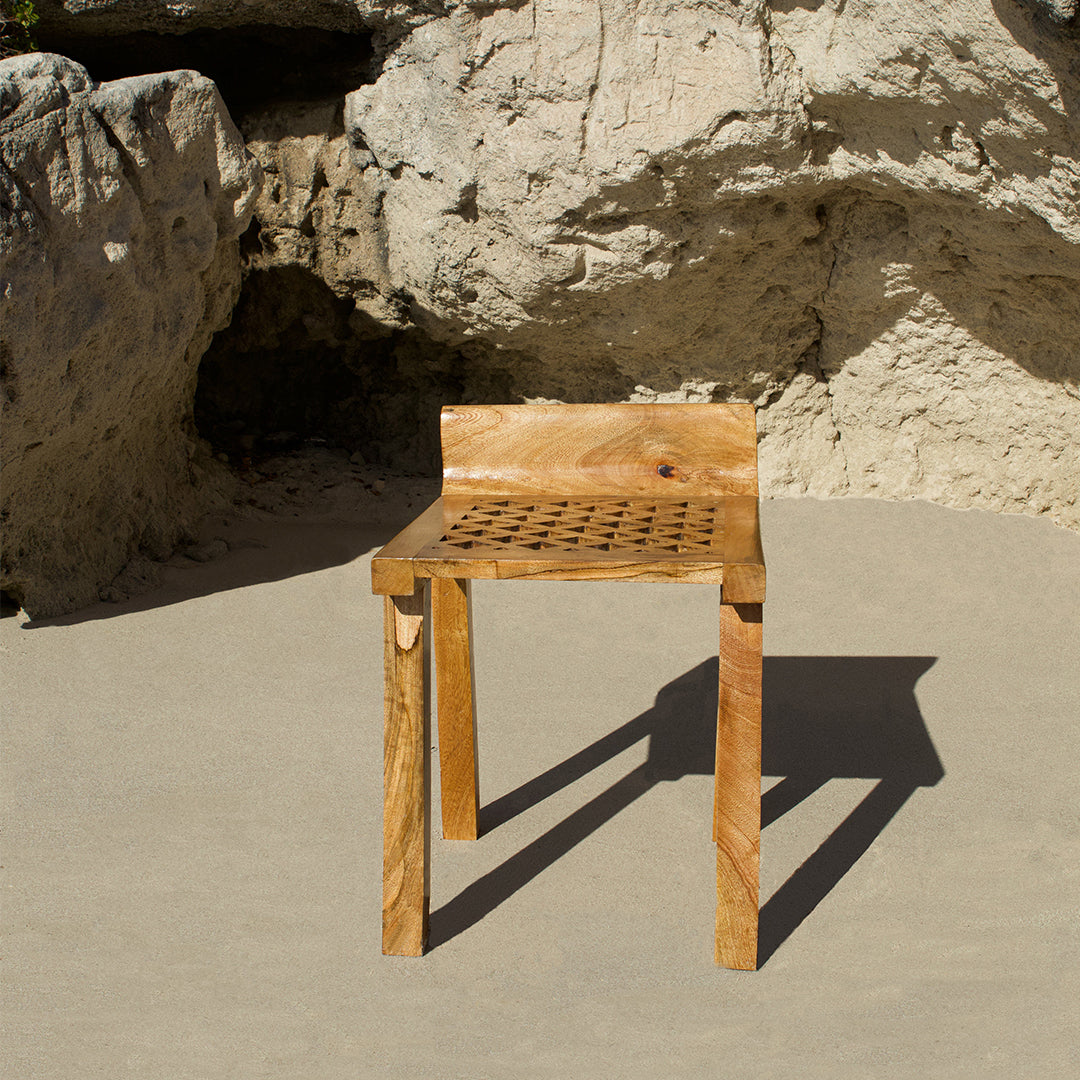 lamu stool