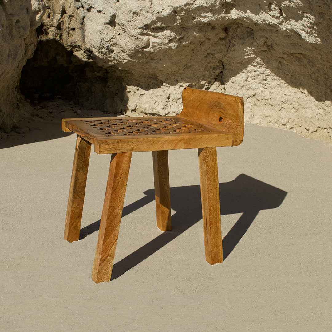 lamu stool